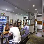Hostel Black Swan